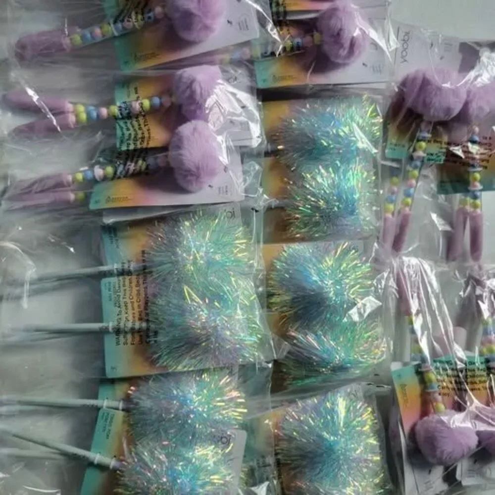 40 pc. Bundle of pom pom pens by yoobi. All new sealed pkgs.